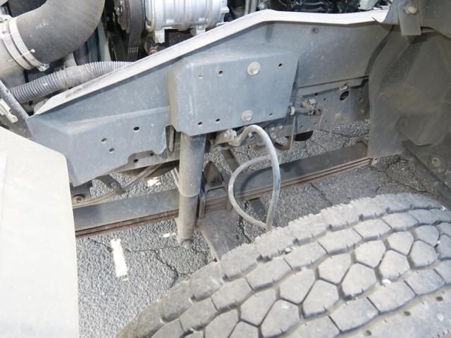 ISUZU FORWARD 2023 Image 31