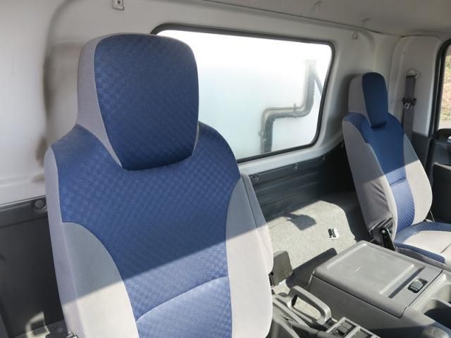 ISUZU FORWARD 2023 Image 31