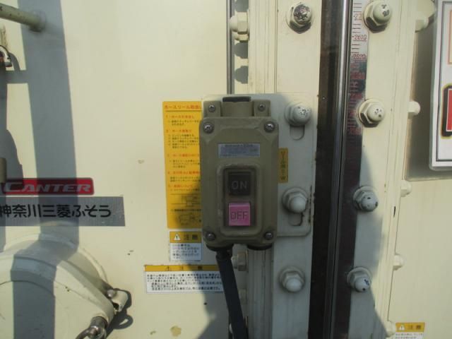 MITSUBISHI CANTER 2014 Image 31