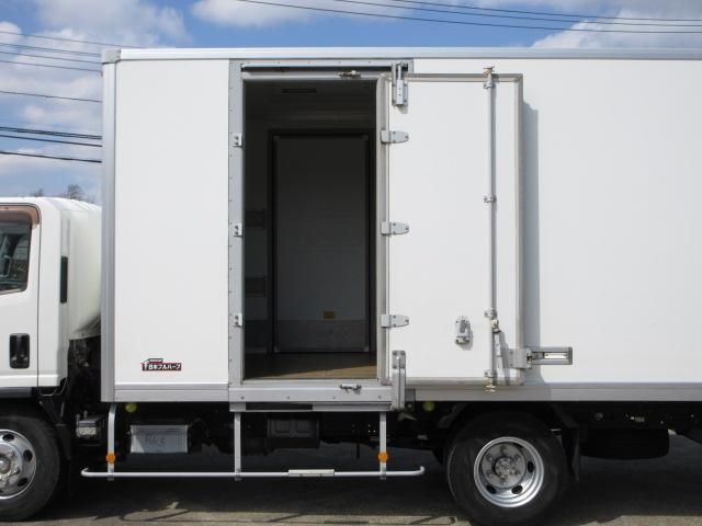 ISUZU ELF 2016 Image 31