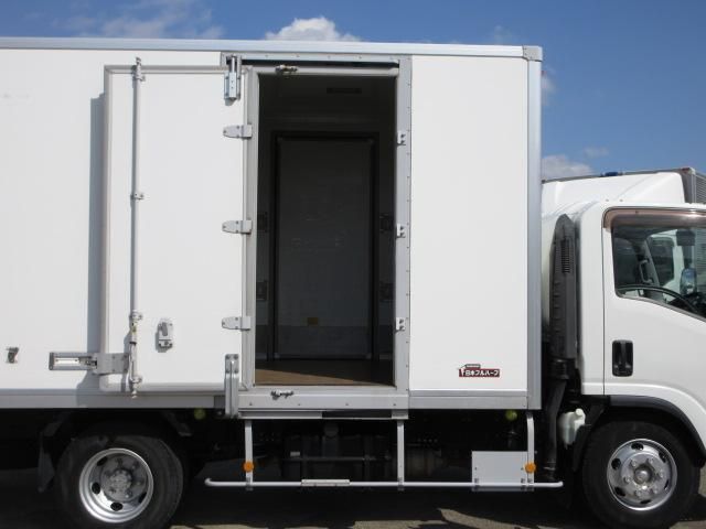 ISUZU ELF 2016 Image 31