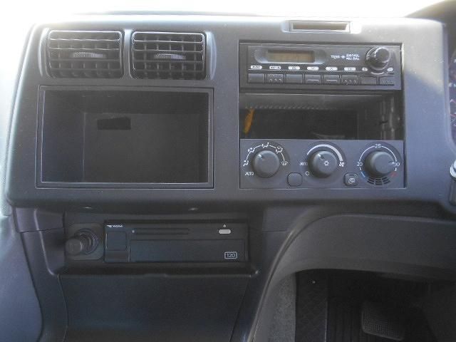 MITSUBISHI FUSOU SUPER GREAT 2011 Image 31