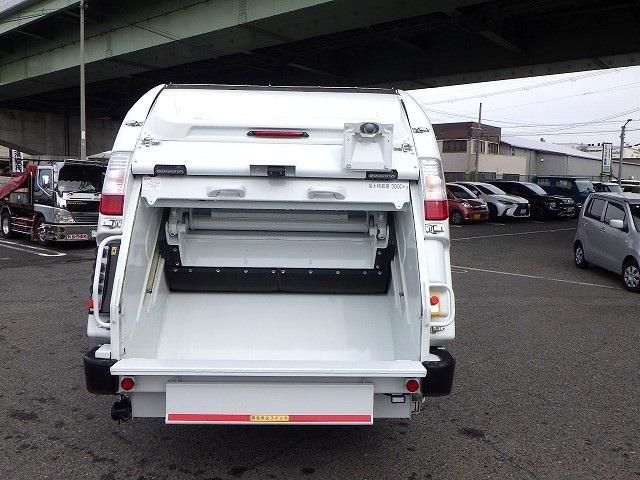 MITSUBISHI CANTER 2024 Image 31