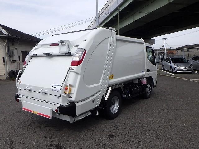 MITSUBISHI CANTER 2024 Image 31