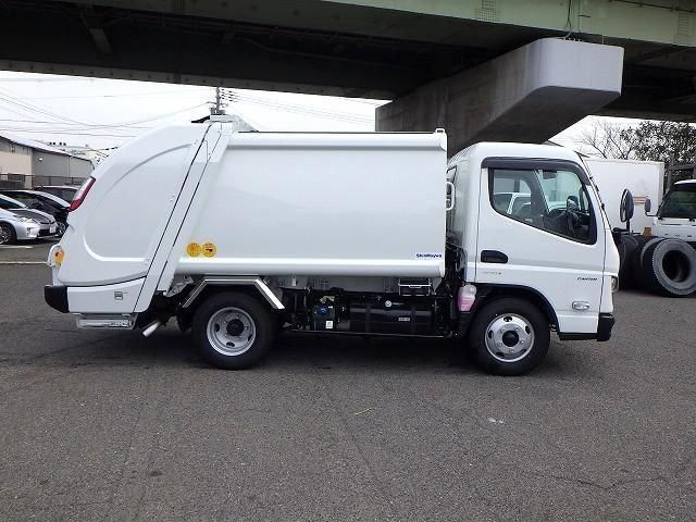 MITSUBISHI CANTER 2024 Image 31