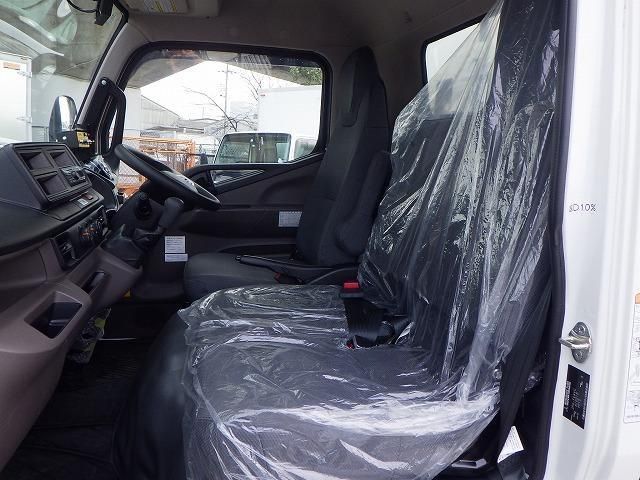 MITSUBISHI CANTER 2024 Image 31