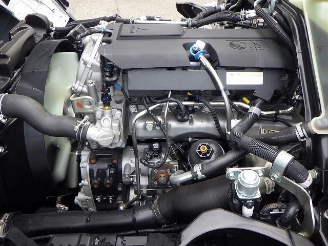 MITSUBISHI CANTER 2024 Image 31