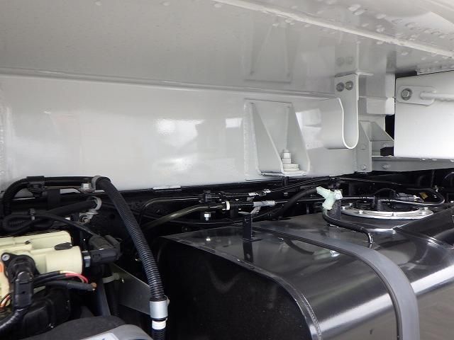 MITSUBISHI CANTER 2024 Image 31