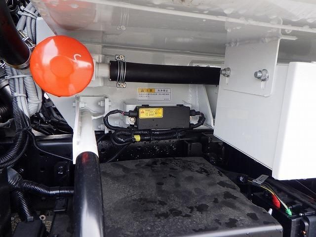 MITSUBISHI CANTER 2024 Image 31