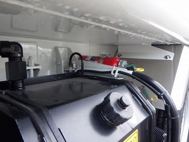 MITSUBISHI CANTER 2024 Image 31