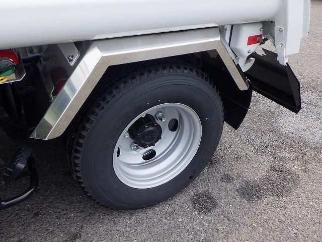 MITSUBISHI CANTER 2024 Image 31