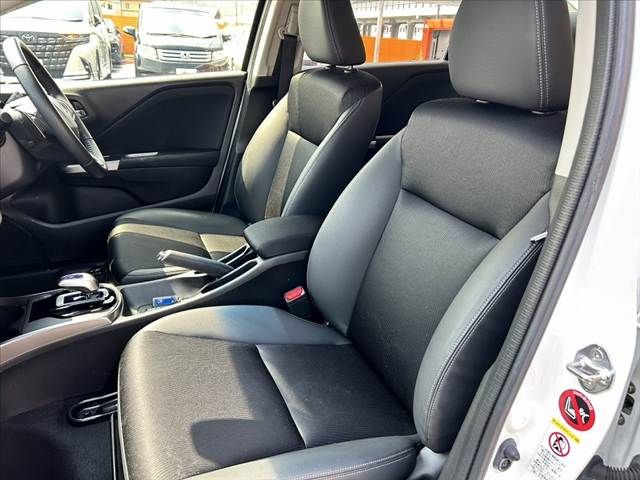 HONDA グレイス 2015 Image 31