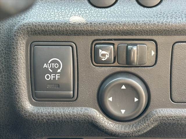 NISSAN NOTE 2015 Image 31