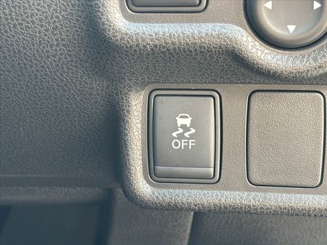 NISSAN NOTE 2015 Image 31