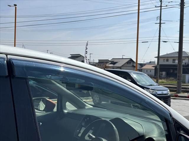 NISSAN NOTE 2015 Image 31