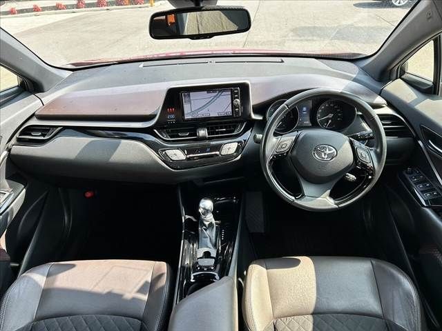 TOYOTA C-HR 2017 Image 31