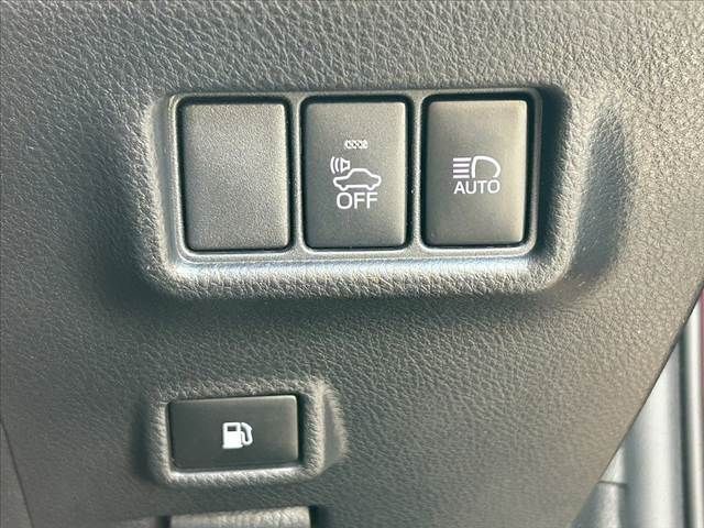 TOYOTA C-HR 2017 Image 31