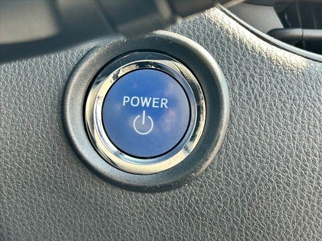 TOYOTA C-HR 2017 Image 31