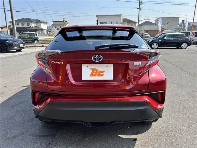 TOYOTA C-HR 2017 Image 31