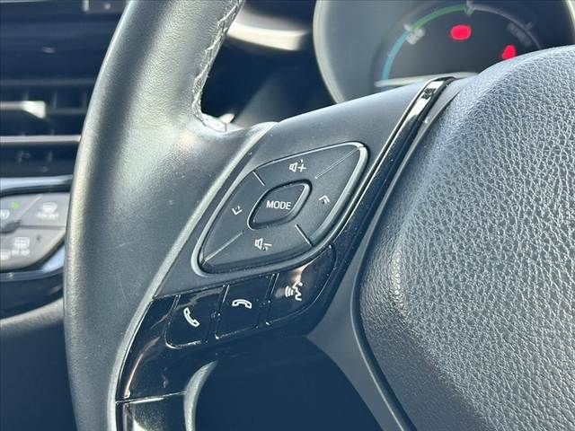 TOYOTA C-HR 2017 Image 31