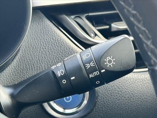 TOYOTA C-HR 2017 Image 31