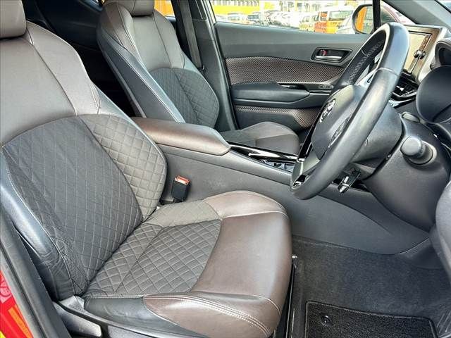 TOYOTA C-HR 2017 Image 31