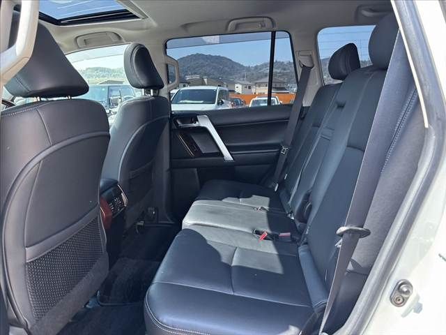 TOYOTA LANDCRUISER PRADO 2016 Image 31