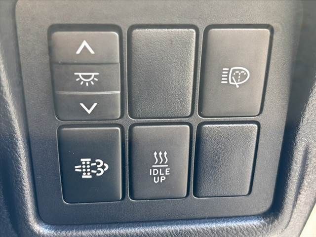 TOYOTA LANDCRUISER PRADO 2016 Image 31