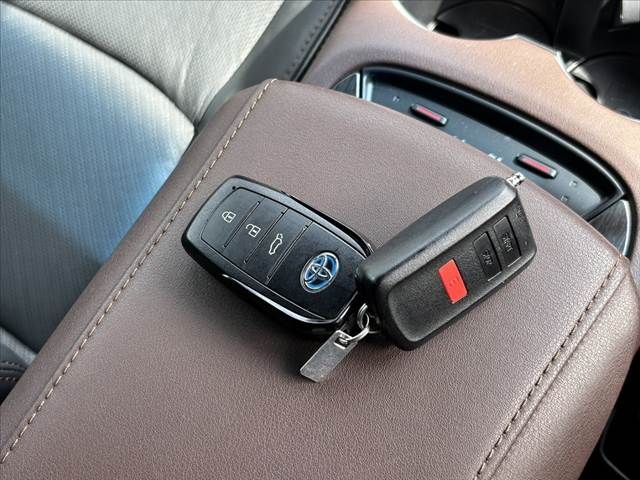 TOYOTA HARRIER HYBRID 2020 Image 31