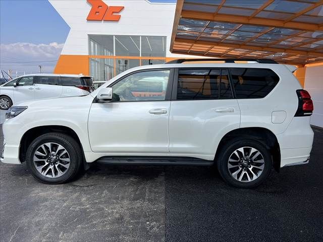 TOYOTA LANDCRUISER PRADO 2022 Image 31