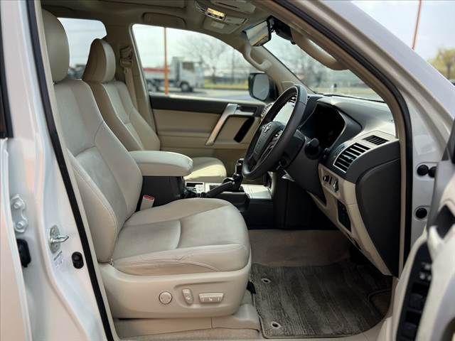 TOYOTA LANDCRUISER PRADO 2022 Image 31