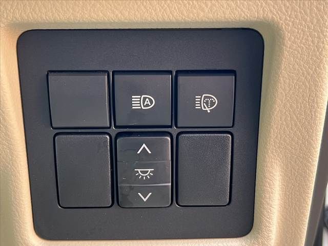 TOYOTA LANDCRUISER PRADO 2022 Image 31