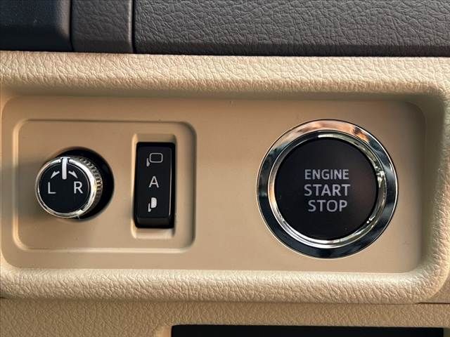 TOYOTA LANDCRUISER PRADO 2022 Image 31