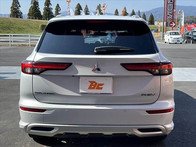 MITSUBISHI OUTLANDER PHEV 2023 Image 31