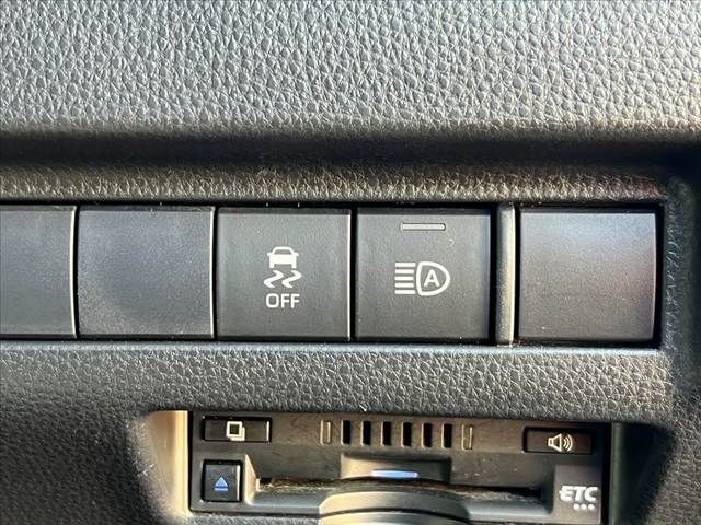 TOYOTA HARRIER HYBRID 2020 Image 31