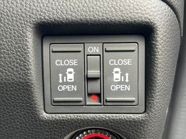 HONDA N BOX CUSTOM 2023 Image 31