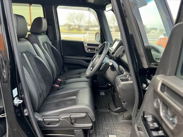 HONDA N BOX CUSTOM 2023 Image 31