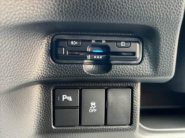 HONDA N BOX CUSTOM 2023 Image 31