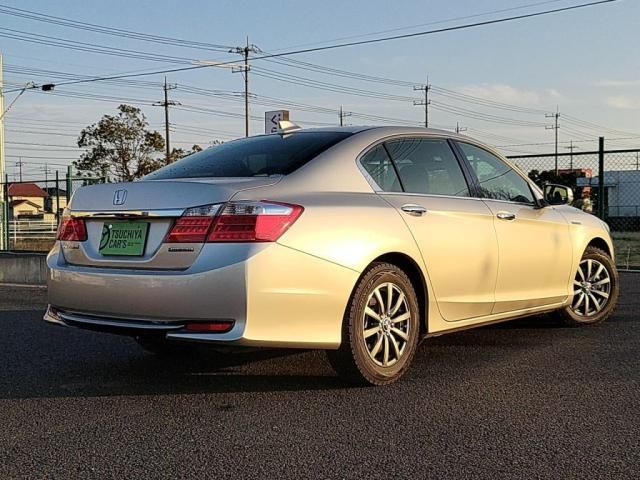 HONDA ACCORD HYBRID 2014 Image 31