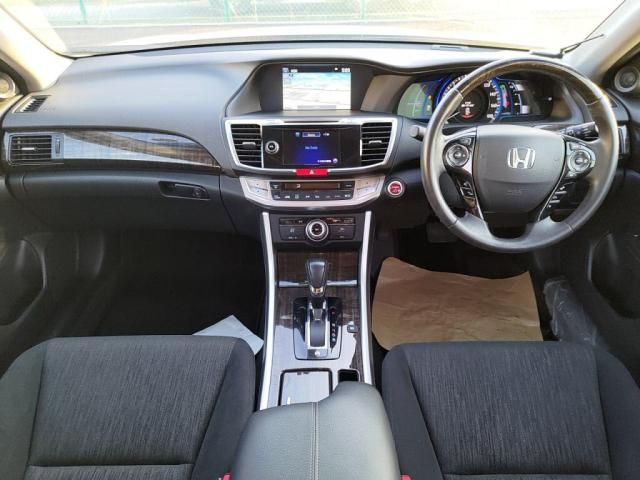 HONDA ACCORD HYBRID 2014 Image 31