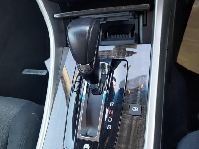 HONDA ACCORD HYBRID 2014 Image 31