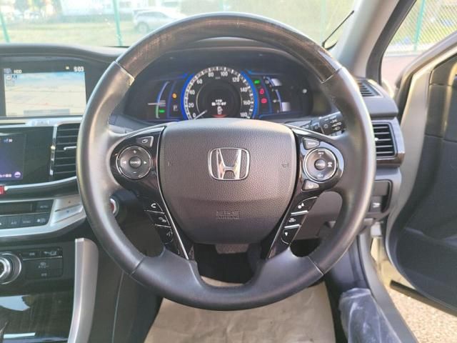 HONDA ACCORD HYBRID 2014 Image 31