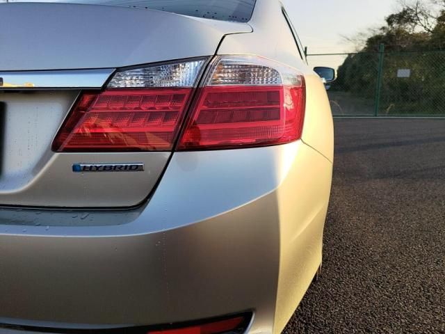 HONDA ACCORD HYBRID 2014 Image 31