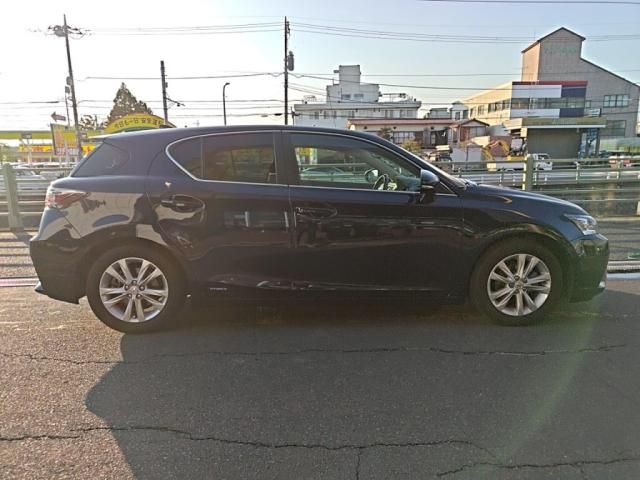 TOYOTA LEXUS CT200H 2017 Image 31