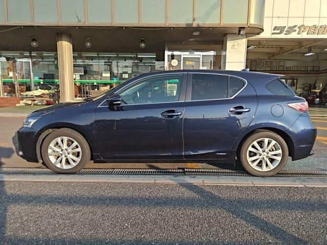 TOYOTA LEXUS CT200H 2017 Image 31