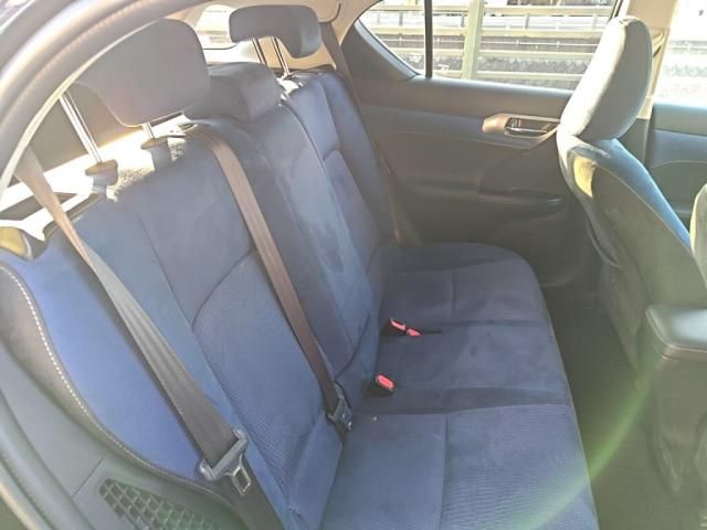 TOYOTA LEXUS CT200H 2017 Image 31