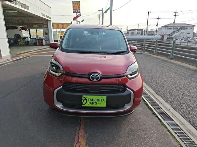 TOYOTA SIENTA HYBRID 2024 Image 31