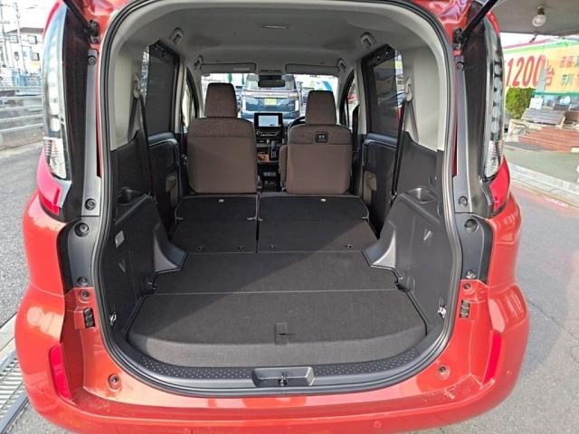 TOYOTA SIENTA HYBRID 2024 Image 31