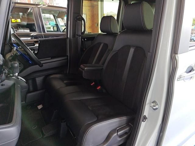 HONDA N BOX 2023 Image 31