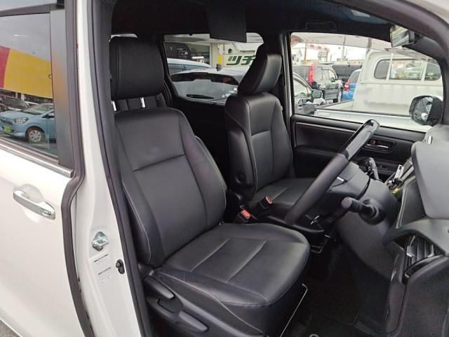 TOYOTA ESQUIRE 2016 Image 31